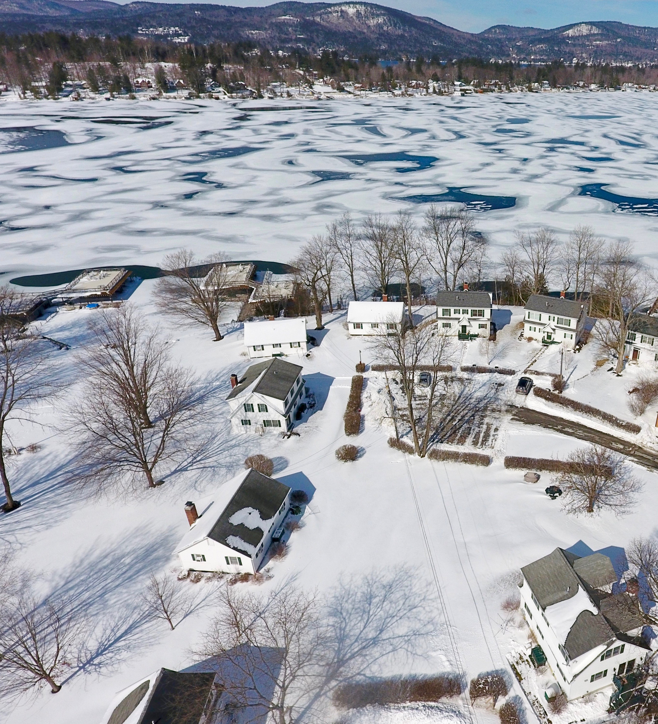 Aerial vioew of Lake George winter vacation rentals at Takundewide Cottages