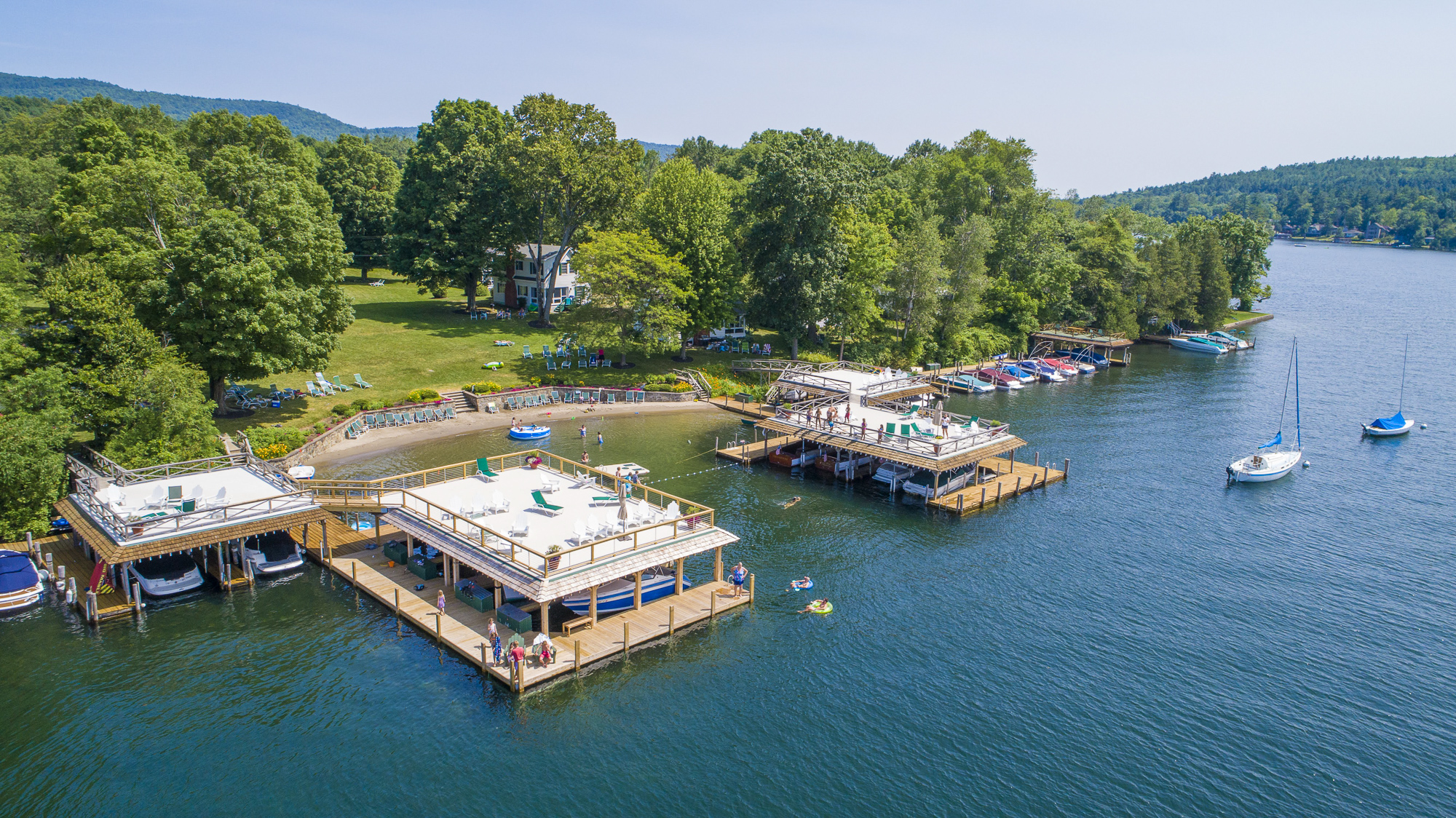 Takundewide Cottages on Lake George covered and uncovered boatslips and sailboat moorings