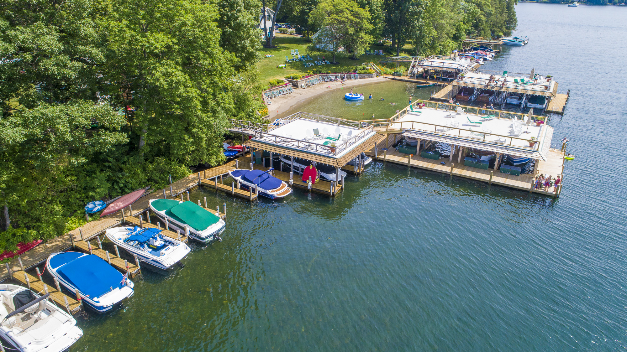 Takundewide Cottages on Lake George uncovered and covered docks