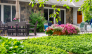 Takundewide The Mason House patio